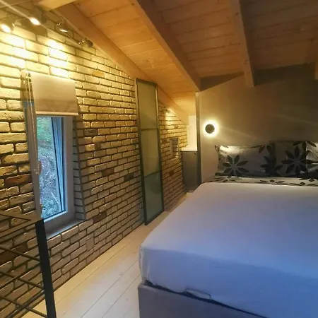 Anna's House *