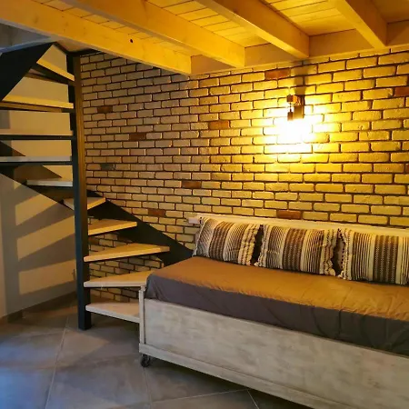 בית נופש Anna's Private House פראמה